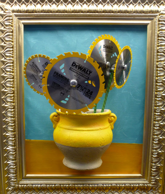 Top 11 Ways to Improve Your Hardware Showroom Display